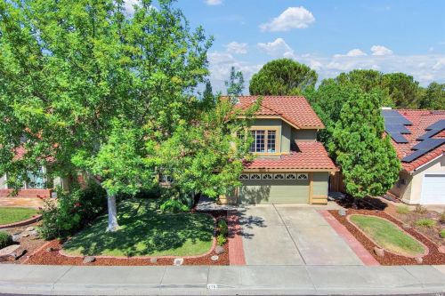 278 Ballindine Dr, Vacaville, CA 95688-9201