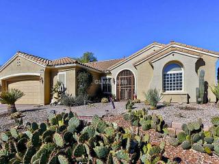 2033 Rose Cottage Way, Henderson NV  89052-6995 exterior