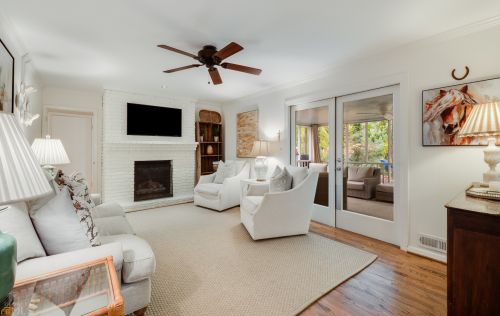445 Highbrook Dr, Atlanta GA  30342-2316 exterior