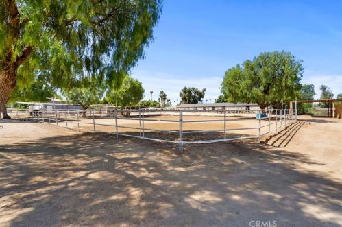 2150 Gratton St, Riverside CA  92504-5201 exterior