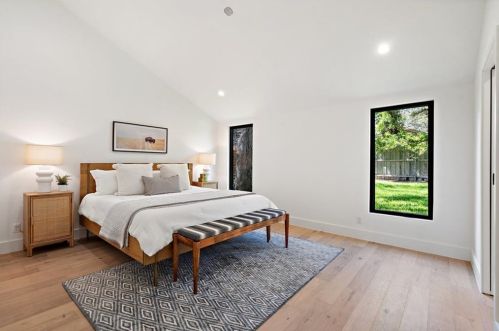 4211 Burney Dr, Austin TX  78731-1207 exterior