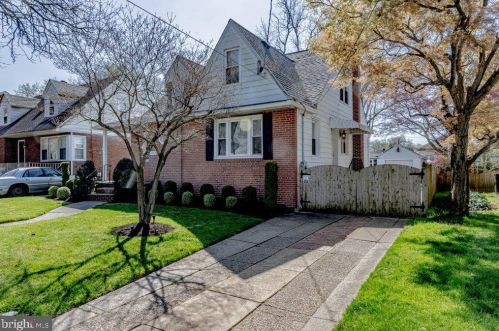 1922 Prospect Ridge Blvd, Haddon Heights, NJ 08035-1025