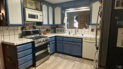 372 Grape St, Vacaville, CA 95688-2612