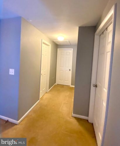 6060 Heathwick Ct, Springfield VA  22015-3236 exterior