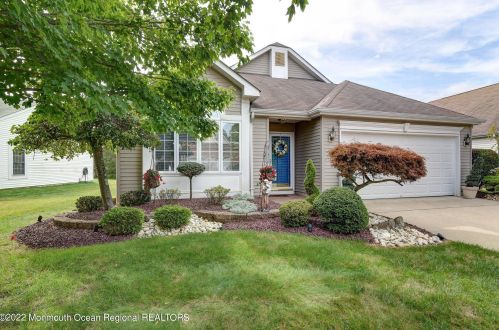 21 Turnberry Pl, Jackson Twp, NJ 08527-4059
