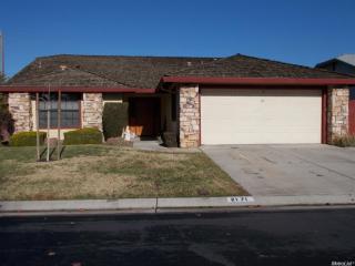 2171 Garden Circle Dr, Manteca, CA 95336-9455