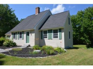 77 Meredith Neck Rd, Meredith, NH 03253-6724