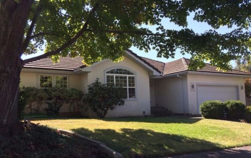 2466 Greenridge Dr, Medford, OR 97504-3672