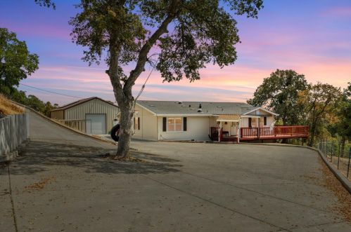 5600 Mccauley Rd, Valley Springs, CA 95252-8668