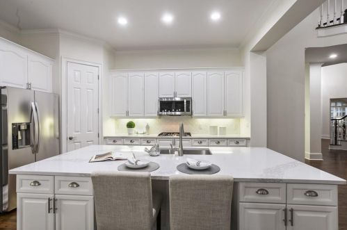 710 Lake Summit Dr, Atlanta GA  30342-1919 exterior