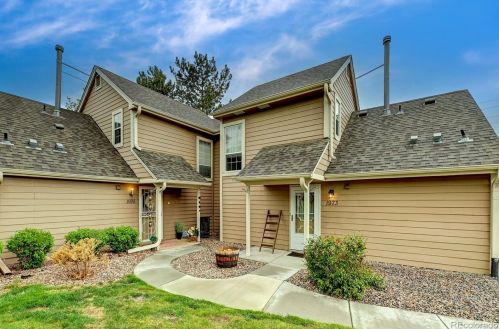 1975 Xanadu Way, Denver CO  80014-4312 exterior