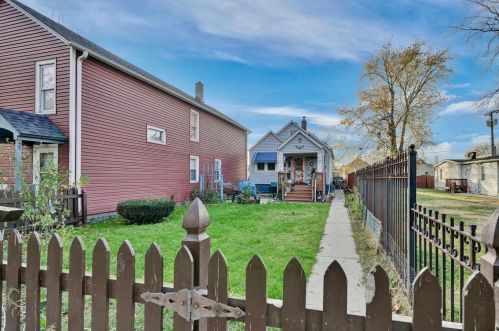 4610 Hickory Ave, Hammond, IN 46327-1652