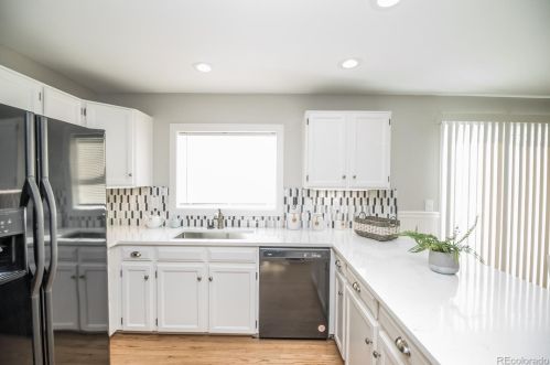 18202 Nassau Dr, Denver CO 80013-3346 exterior