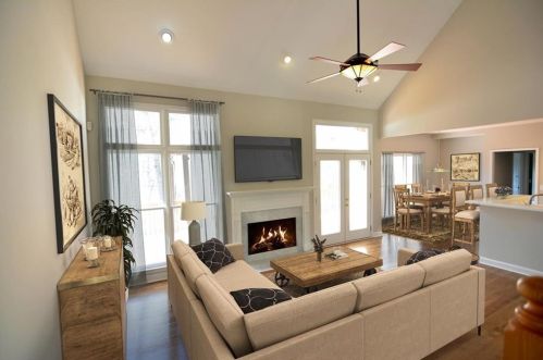 3179 Vickery Dr, Marietta, GA 30066-4814