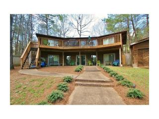 140 Eastview Dr, Dawsonville, GA 30534-7130