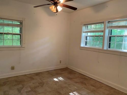 500 Carriage Dr, Atlanta GA  30328-3307 exterior