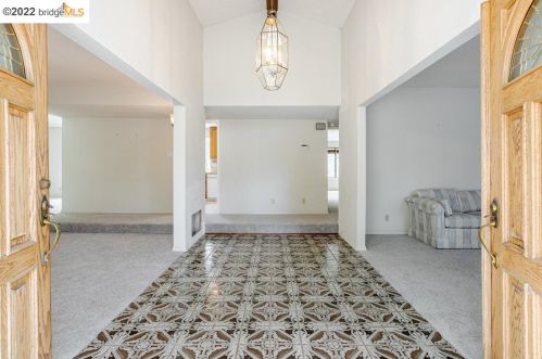 6 Pillon Real, Concord CA  94523-1622 exterior