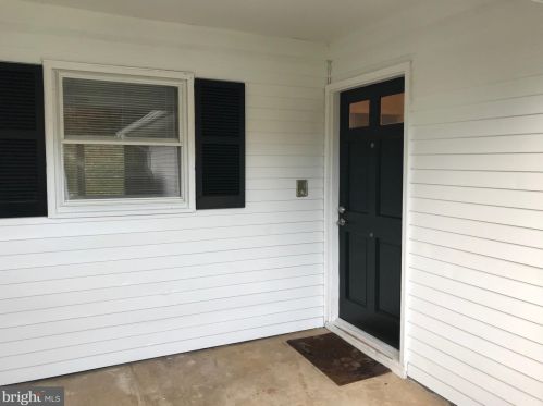 8808 Skyron Pl, Springfield VA  22153-1219 exterior