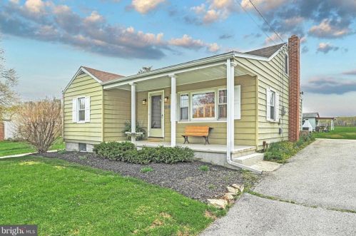 2320 Grandview Rd, Hanover, PA 17331-9344