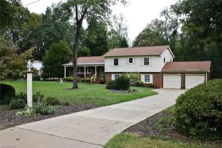906 Fairidge Dr, Jamestown, NC 27282-9440