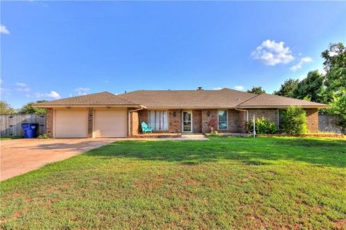 1912 Rose Oak Dr, Mustang, OK 73064-1213
