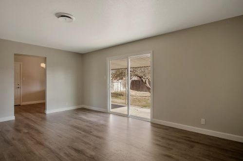 2106 Plaunt Dr, Modesto CA  95350-2600 exterior
