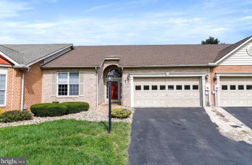21 Bryn Mawr Ct, Falling Waters, WV 25419-4045