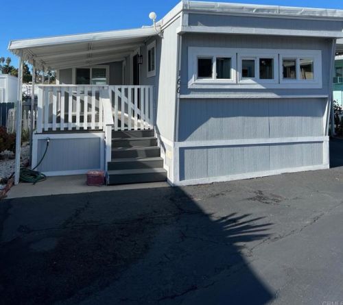 166 Sherri Ln, Oceanside, CA 92054-5327