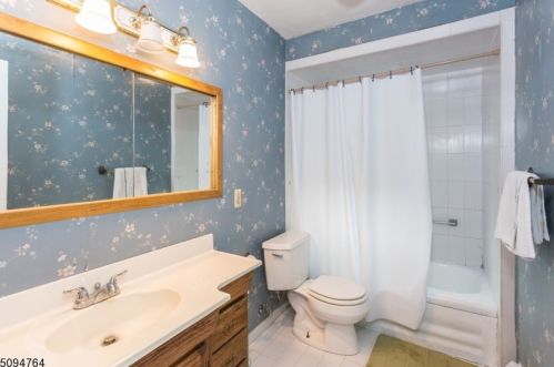 9 Concord Rd, Dover NJ  07869-1004 exterior