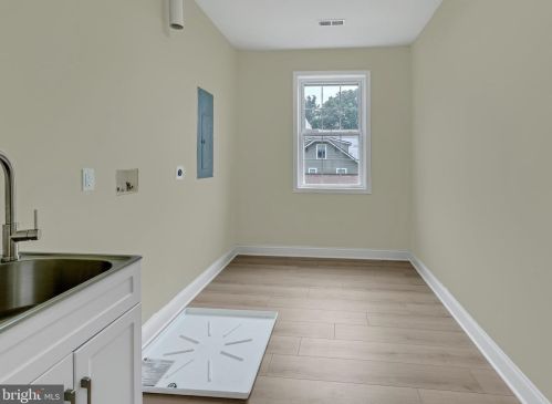 805 Colby Ave, Silver Spring MD 20912-5849 exterior