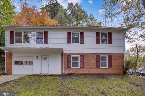6721 Greenview Ln, Springfield VA  22152-2926 exterior