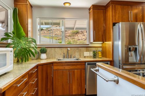 1530 Ainakoa Ave, Honolulu HI  96821-1114 exterior