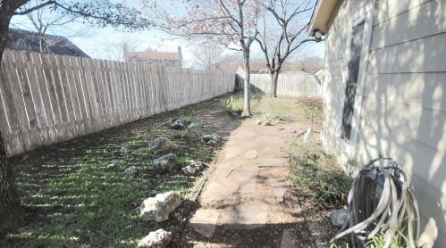 11400 Charolais Cv, Austin, TX 78758-3745