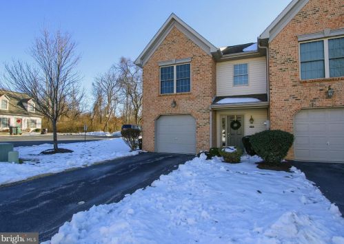 449 Waverly Woods Dr, Harrisburg, PA 17110-3998