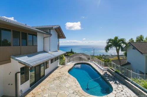 1629 Ihiloa Loop, Honolulu HI  96821-1319 exterior