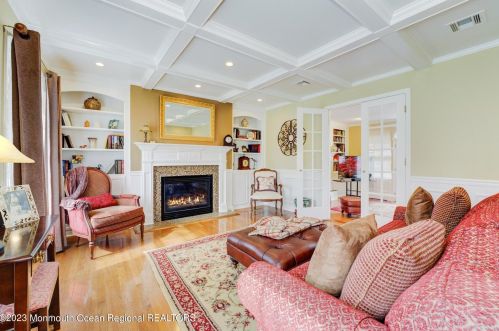 891 Church Ln, Middletown, NJ 07748-2906