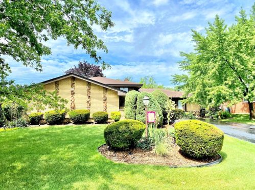 12934 Sycamore Ln, Palos Heights, IL 60463-1941