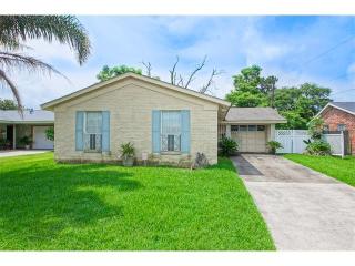 2156 Esplanade Pl, Gretna, LA 70056-2974