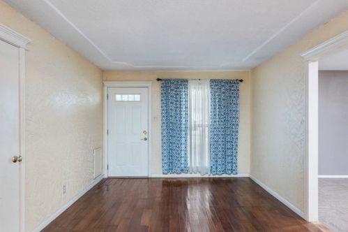 1813 Muse St, Fort Worth TX  76112-3421 exterior