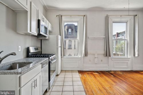 159 21st St, Philadelphia, PA 19103-4432