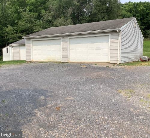 245 Gladiator Way, Hedgesville WV 25427-6578 exterior