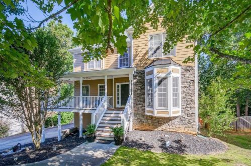 2032 Castlemaine Cir, Holly Springs, GA 30189-6663