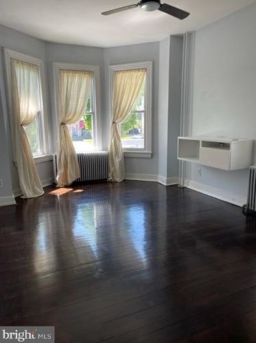 205 Lakeview Ave, Haddonfield NJ  08033-1828 exterior