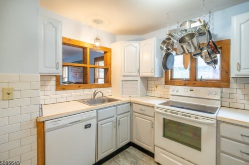 40 2 Ave, Dover NJ  07803-2930 exterior