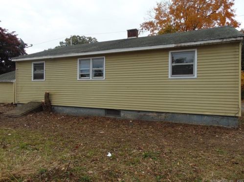 6 Stetson St, Wallingford, CT 06492-3021
