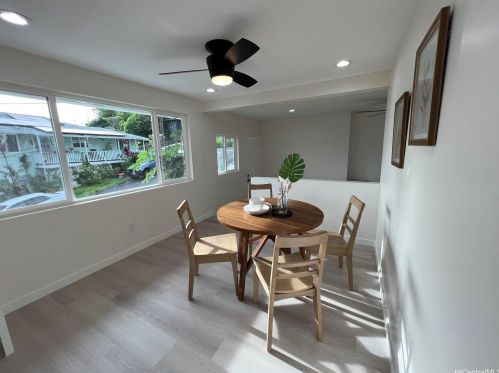 2485 Booth Rd, Honolulu HI  96813-1362 exterior