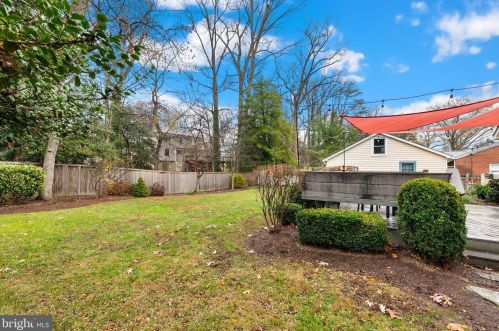 322 Northwest Dr, Silver Spring MD 20901-1431 exterior