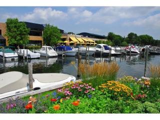 614 Wayzata Blvd, Orono, MN 55391-1728