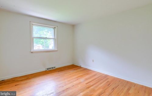 1343 Country Club Dr, Lancaster PA  17601-5209 exterior