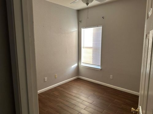 209 Poplarwood Dr, Uhland TX  78640-5752 exterior